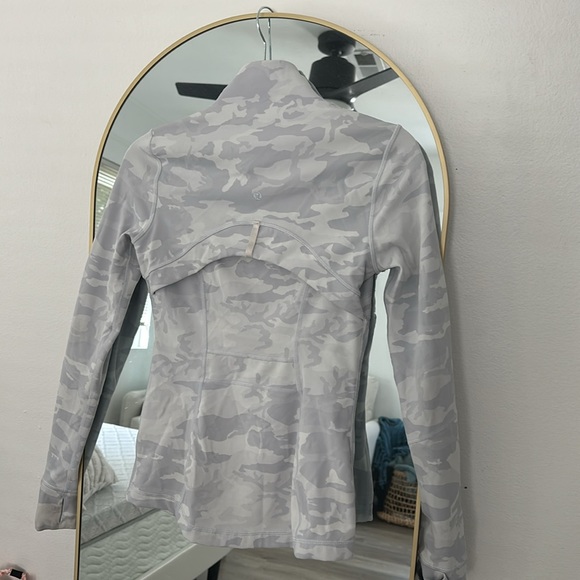 Lululemon Define Jacket - Picture 2 of 3